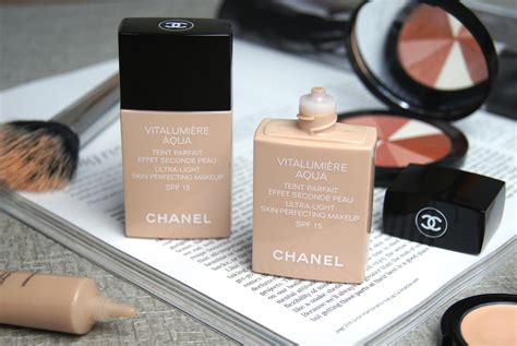 chanel vitalumiere aqua foundation vs|chanel vitalumiere aqua discontinued.